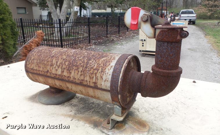 image for item K7692 1998 Generac generator