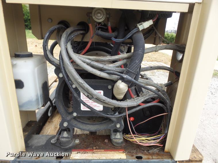 image for item K7692 1998 Generac generator