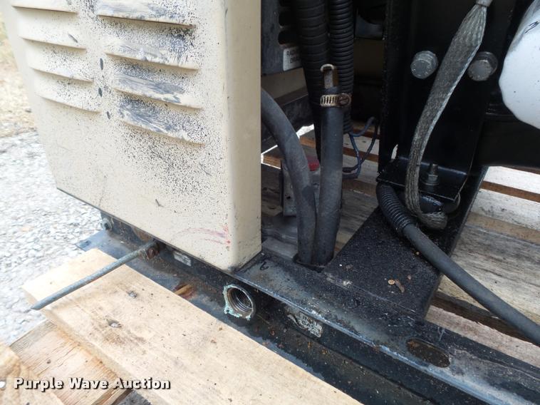 image for item K7692 1998 Generac generator