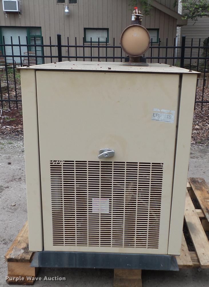 image for item K7694 1998 Generac generator