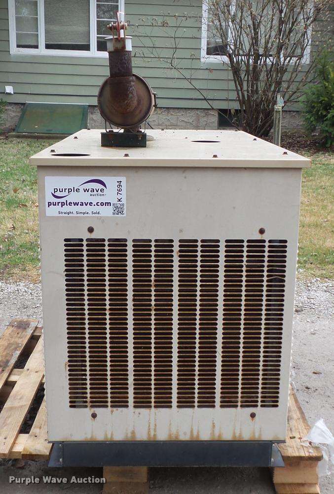 image for item K7694 1998 Generac generator