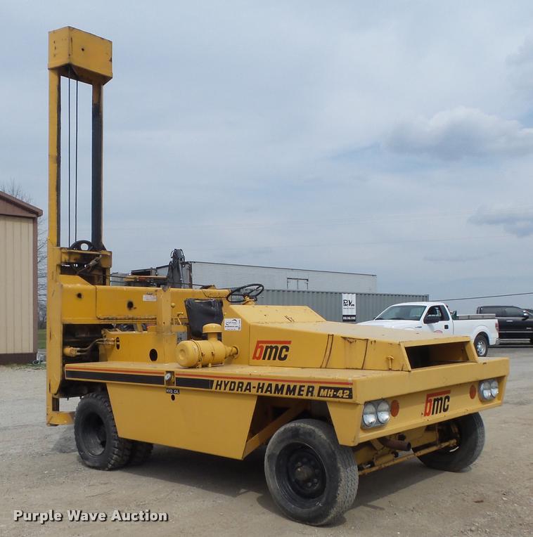 image for item K7695 1986 Broderson MH-42B Hydra-hammer pavement breaker