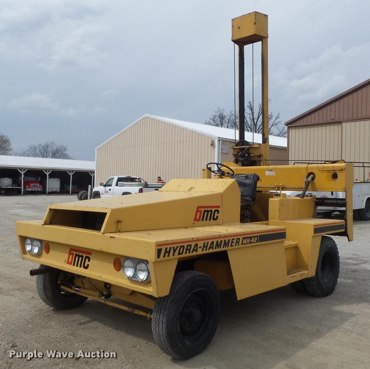 image for item K7695 1986 Broderson MH-42B Hydra-hammer pavement breaker