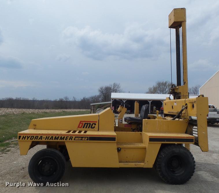 image for item K7695 1986 Broderson MH-42B Hydra-hammer pavement breaker