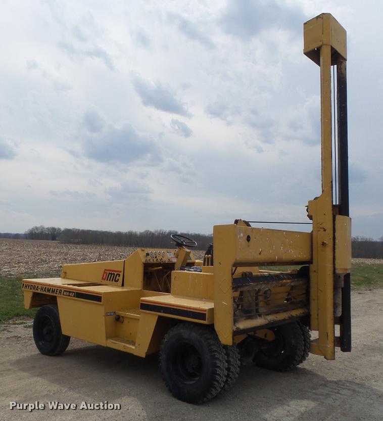 image for item K7695 1986 Broderson MH-42B Hydra-hammer pavement breaker