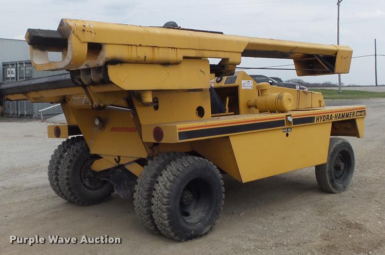 image for item K7695 1986 Broderson MH-42B Hydra-hammer pavement breaker