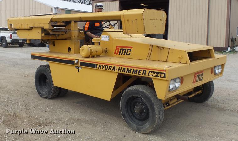 image for item K7695 1986 Broderson MH-42B Hydra-hammer pavement breaker