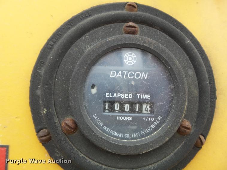 image for item K7695 1986 Broderson MH-42B Hydra-hammer pavement breaker