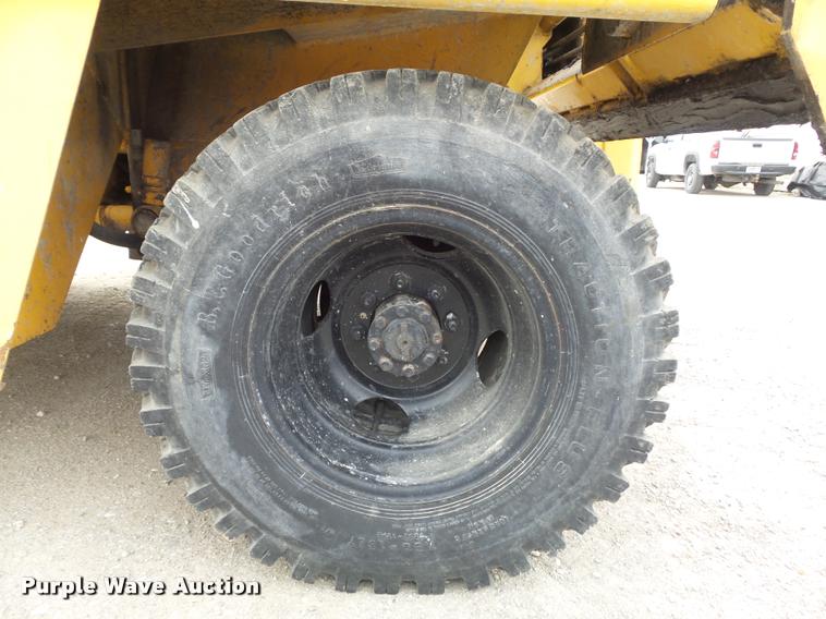 image for item K7695 1986 Broderson MH-42B Hydra-hammer pavement breaker