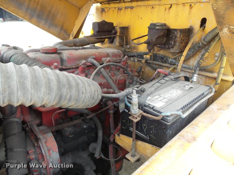 image for item K7695 1986 Broderson MH-42B Hydra-hammer pavement breaker