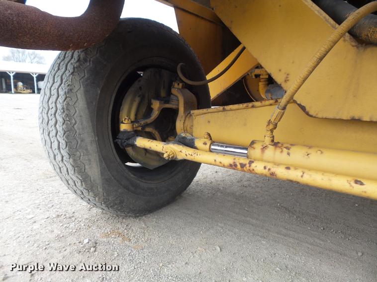 image for item K7695 1986 Broderson MH-42B Hydra-hammer pavement breaker