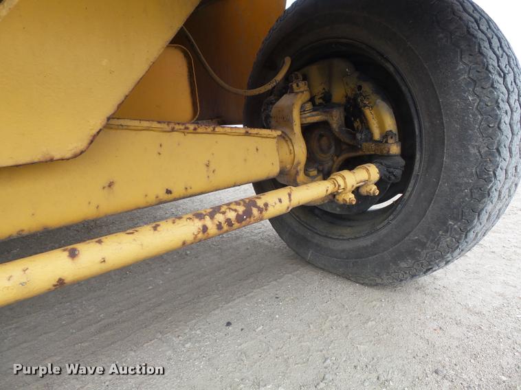 image for item K7695 1986 Broderson MH-42B Hydra-hammer pavement breaker