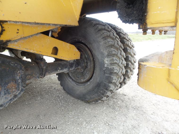 image for item K7695 1986 Broderson MH-42B Hydra-hammer pavement breaker