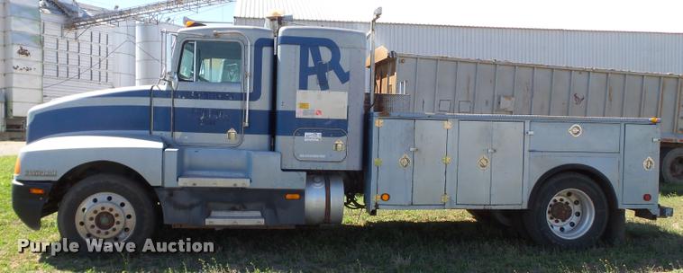 image for item L1563 1987 Kenworth service truck