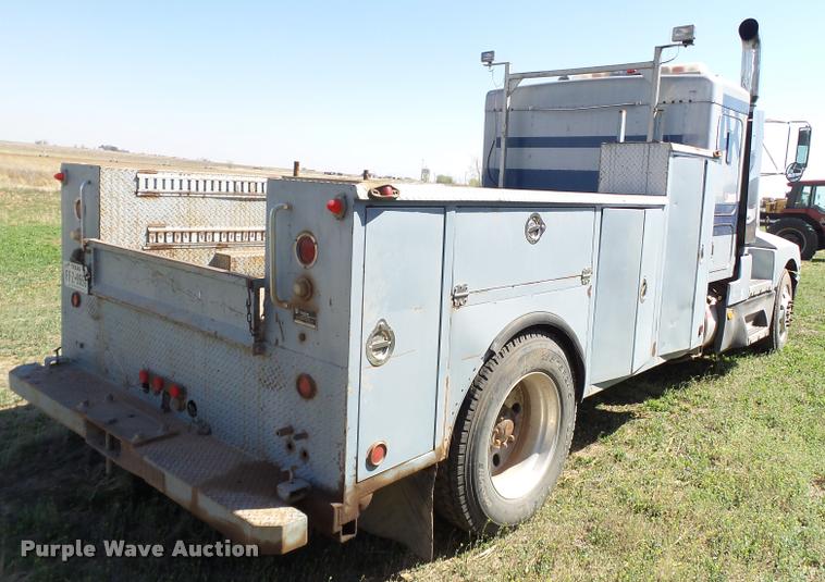 image for item L1563 1987 Kenworth service truck