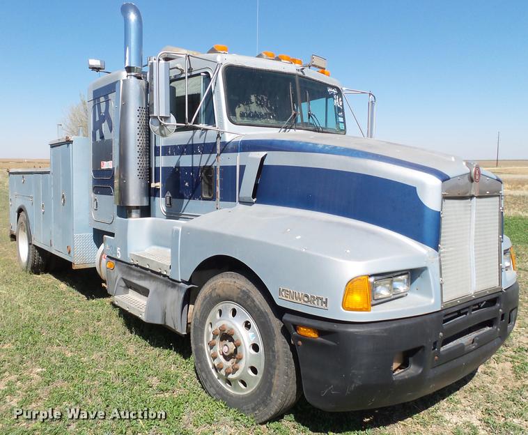 image for item L1563 1987 Kenworth service truck