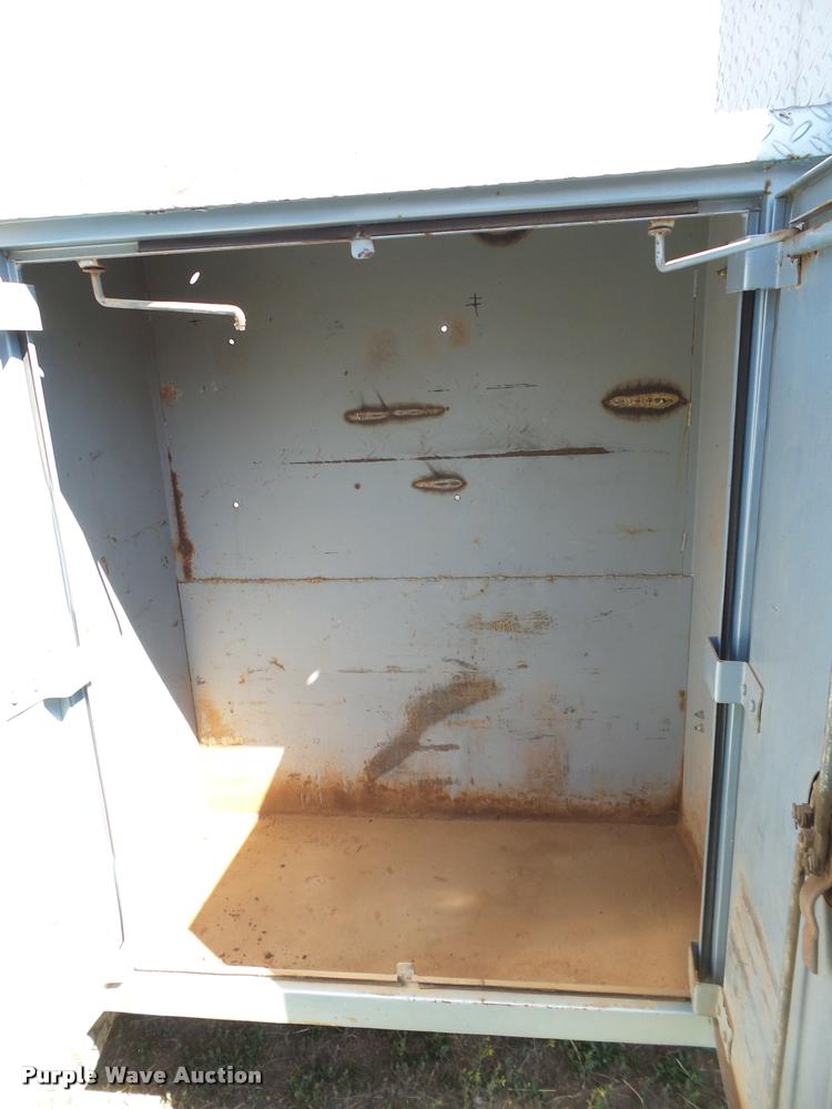 image for item L1563 1987 Kenworth service truck