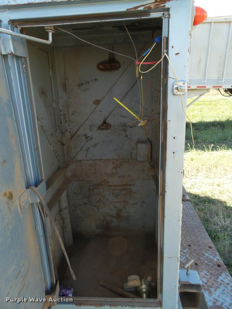 image for item L1563 1987 Kenworth service truck