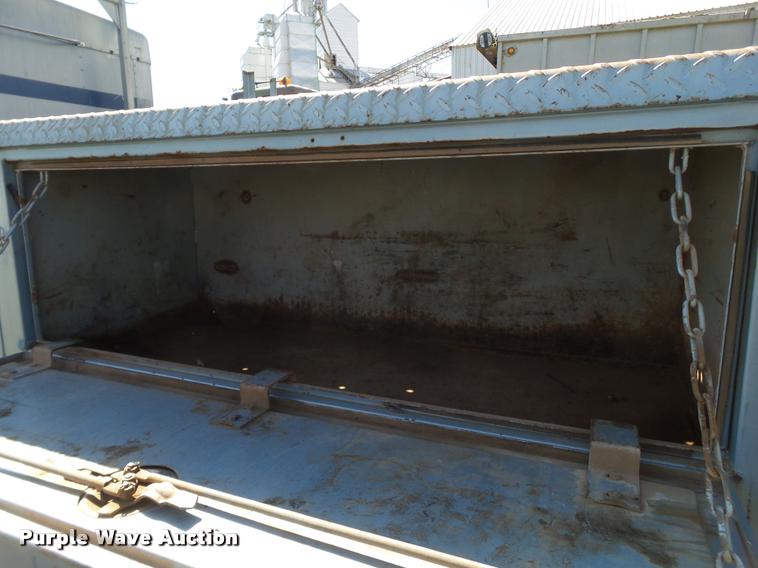 image for item L1563 1987 Kenworth service truck