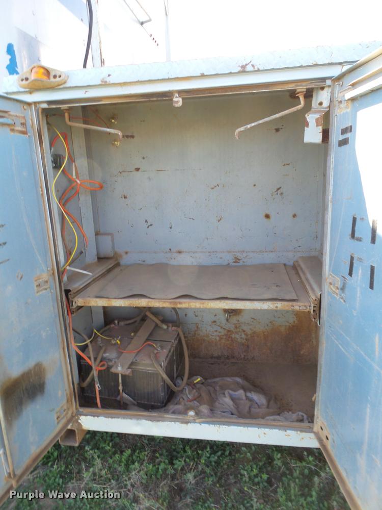 image for item L1563 1987 Kenworth service truck