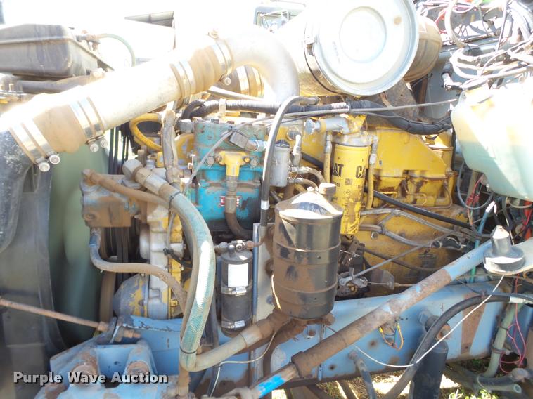 image for item L1563 1987 Kenworth service truck