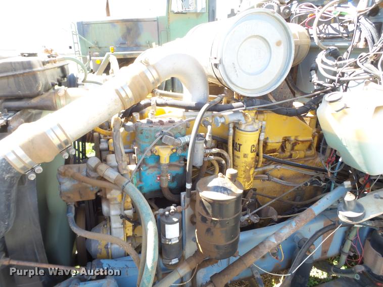 image for item L1563 1987 Kenworth service truck