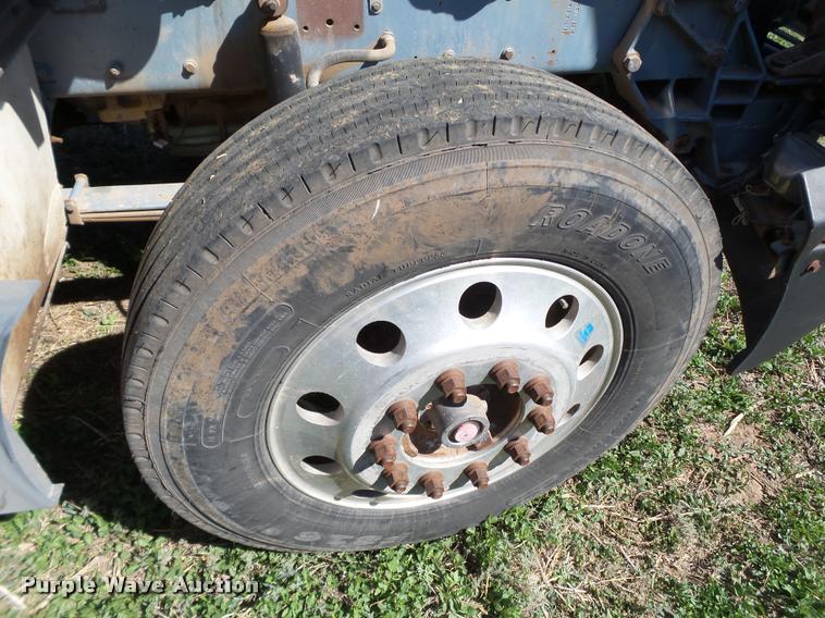 image for item L1563 1987 Kenworth service truck