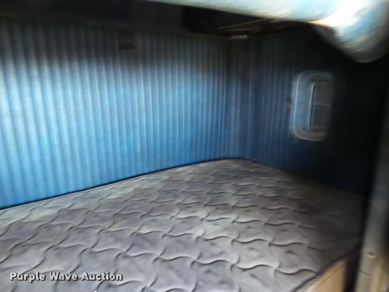 image for item L1563 1987 Kenworth service truck