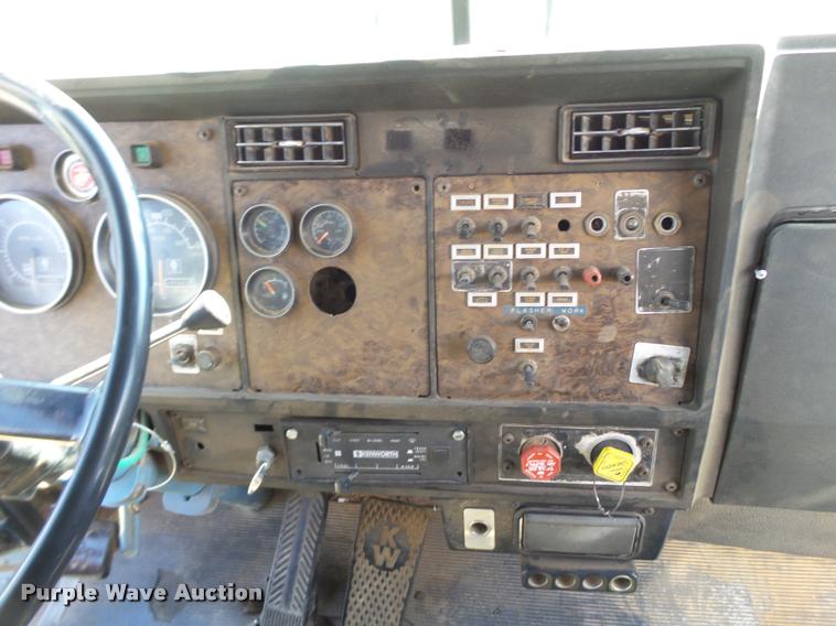 image for item L1563 1987 Kenworth service truck