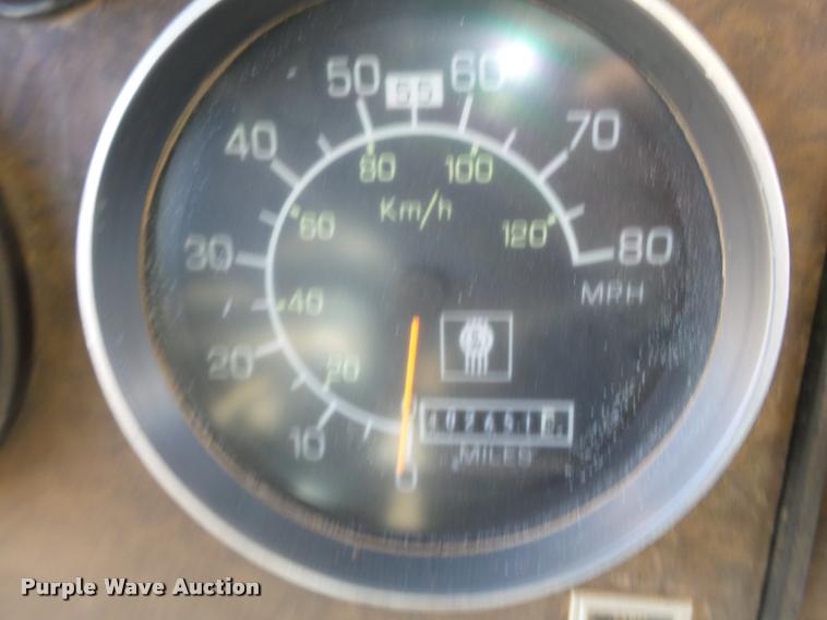 image for item L1563 1987 Kenworth service truck