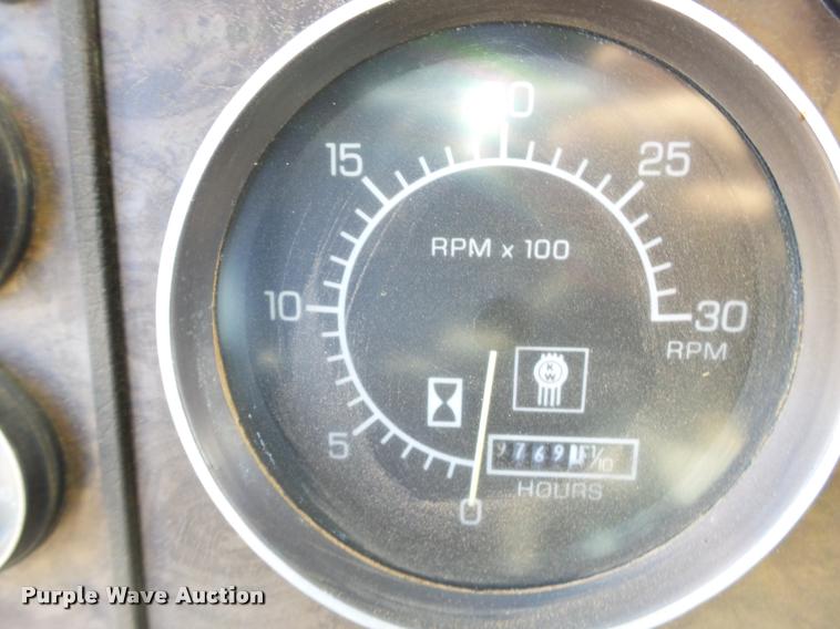 image for item L1563 1987 Kenworth service truck