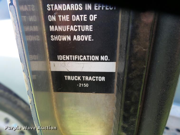 image for item L1563 1987 Kenworth service truck