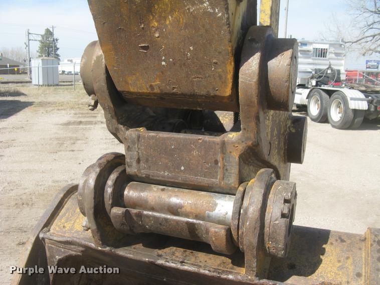 image for item L3982 2005 Caterpillar 322C L excavator