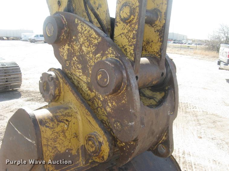 image for item L3982 2005 Caterpillar 322C L excavator