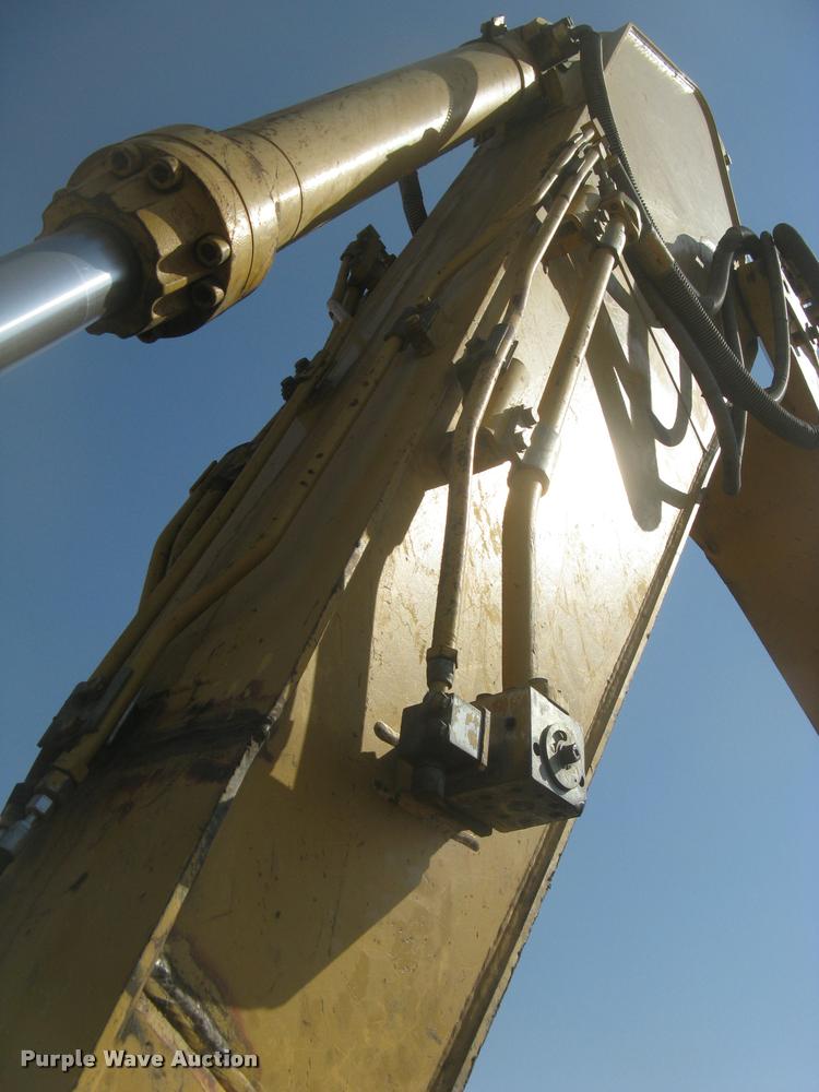 image for item L3982 2005 Caterpillar 322C L excavator