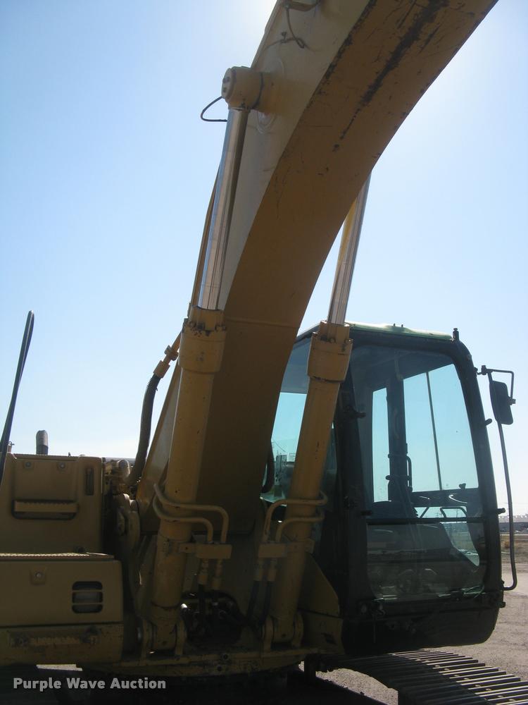 image for item L3982 2005 Caterpillar 322C L excavator
