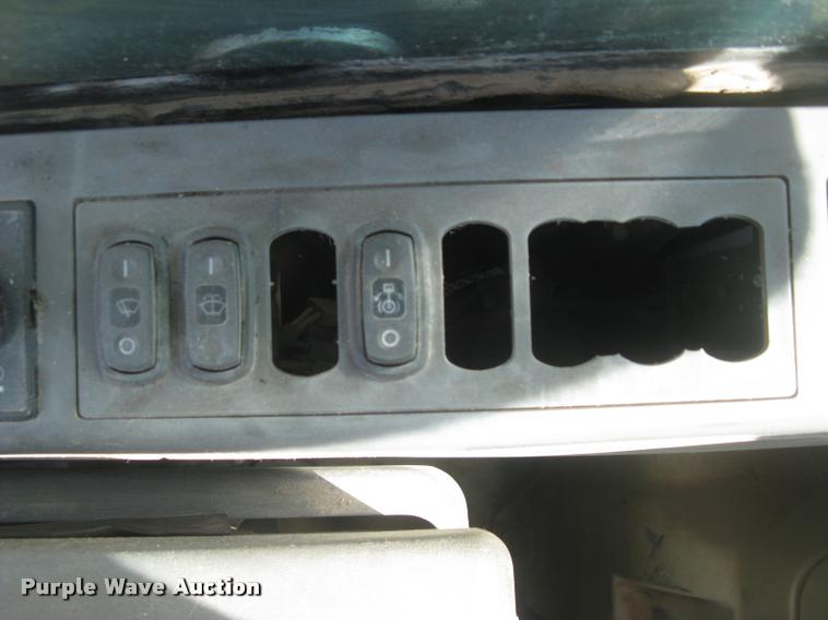 image for item L3982 2005 Caterpillar 322C L excavator