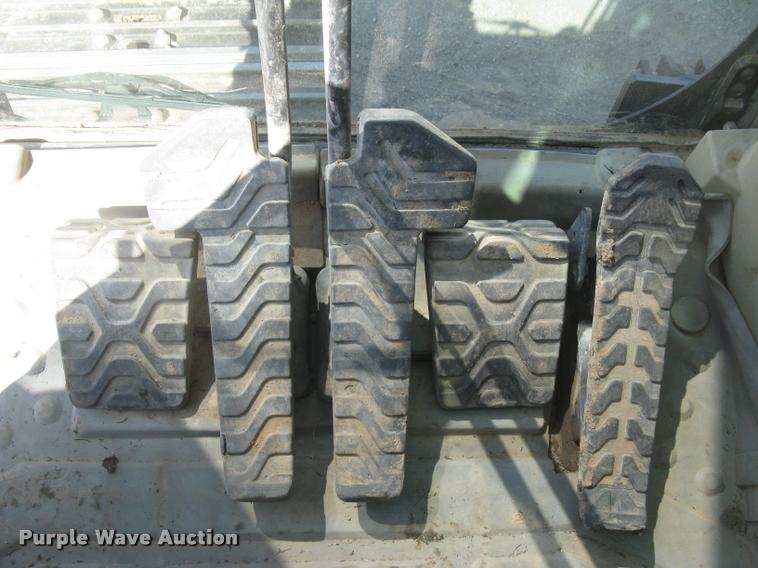 image for item L3982 2005 Caterpillar 322C L excavator