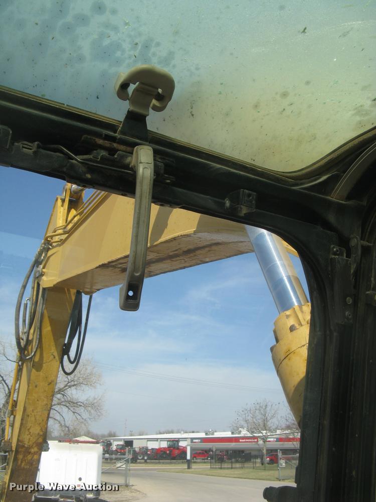 image for item L3982 2005 Caterpillar 322C L excavator