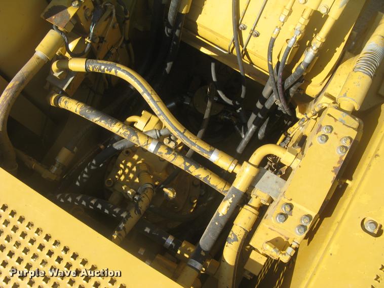 image for item L3982 2005 Caterpillar 322C L excavator