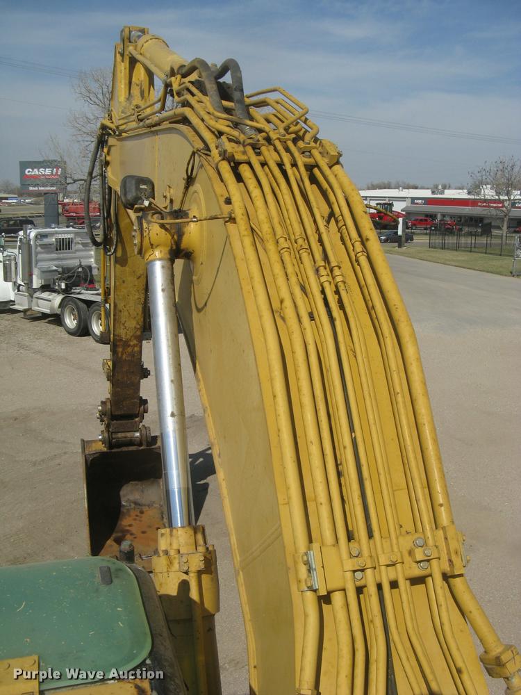 image for item L3982 2005 Caterpillar 322C L excavator