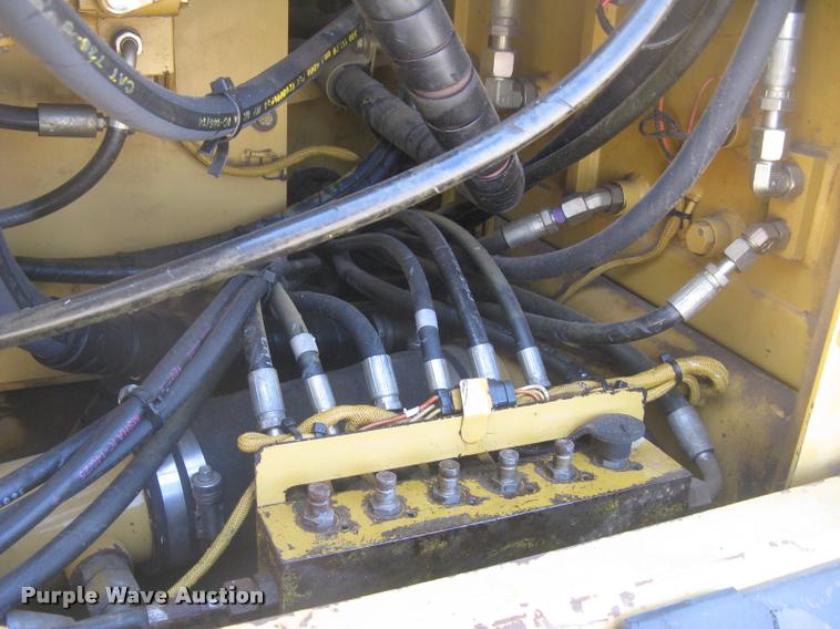 image for item L3982 2005 Caterpillar 322C L excavator