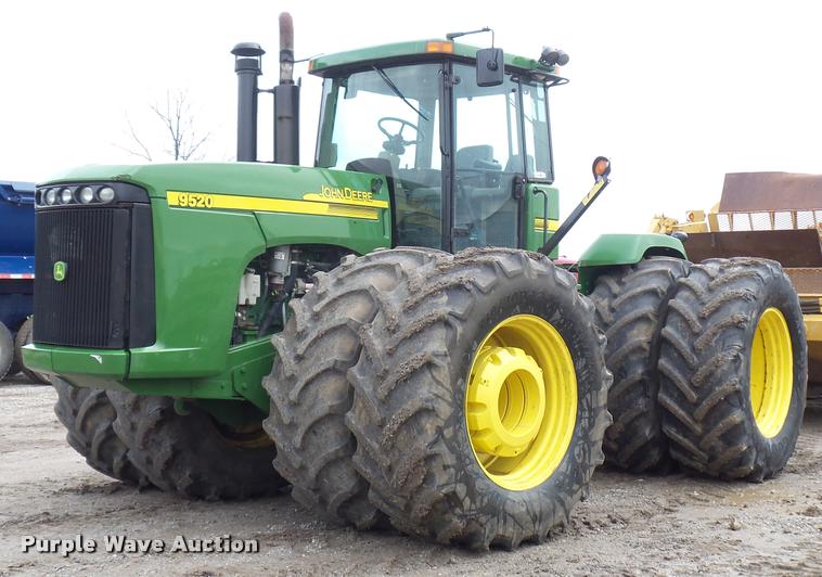 image for item L4658 2004 John Deere 9520 4WD tractor
