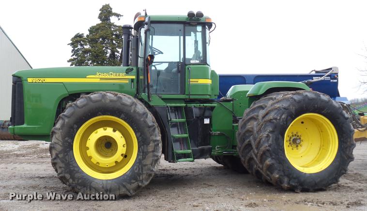 image for item L4658 2004 John Deere 9520 4WD tractor
