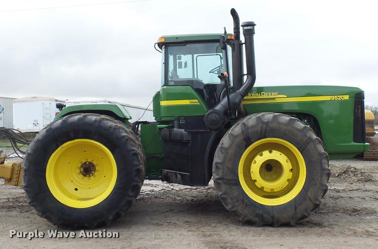 image for item L4658 2004 John Deere 9520 4WD tractor