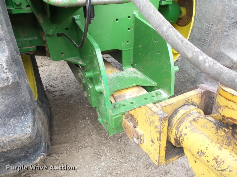 image for item L4658 2004 John Deere 9520 4WD tractor