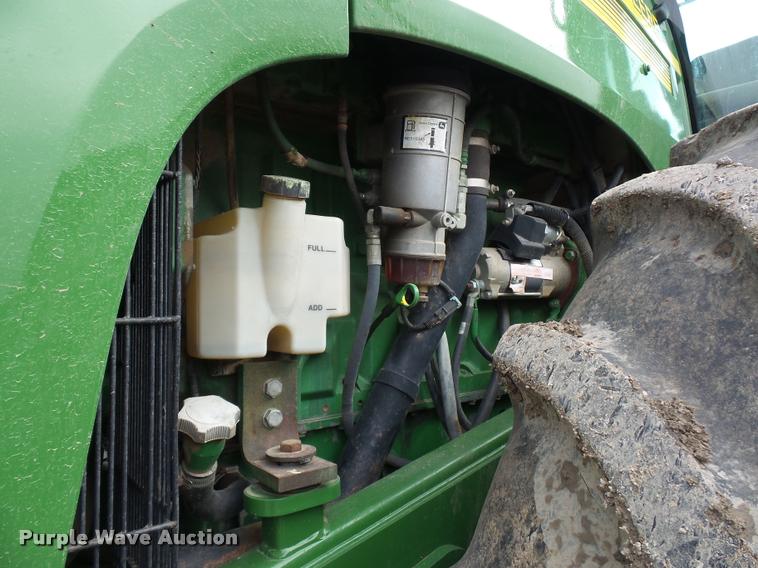 image for item L4658 2004 John Deere 9520 4WD tractor