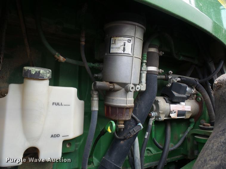 image for item L4658 2004 John Deere 9520 4WD tractor