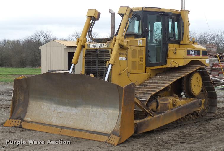image for item L4659 2005 Caterpillar D6R XW Series II dozer