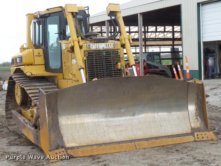 image for item L4659 2005 Caterpillar D6R XW Series II dozer